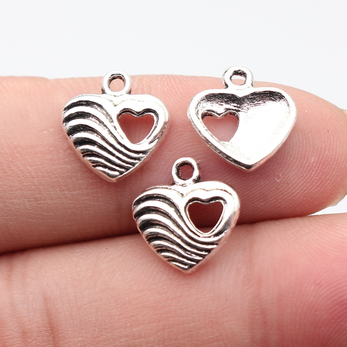 Mini Hollow Heart Vintage Coup - Jewelry Making For Couples recension och pris